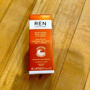 Ten Clean Skincare Radiance Brightening Dark Circle Eye Creamm